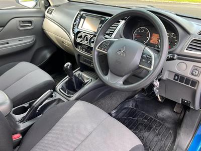 2017 Mitsubishi Triton - Thumbnail