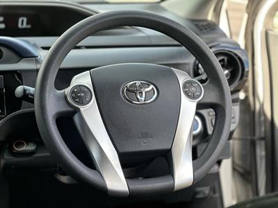 2016 Toyota Aqua - Thumbnail