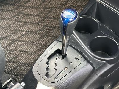 2016 Toyota Aqua - Thumbnail