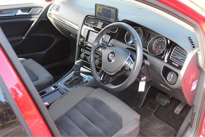 2013 Volkswagen Golf - Thumbnail