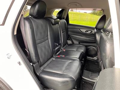 2015 Nissan X-TRAIL - Thumbnail