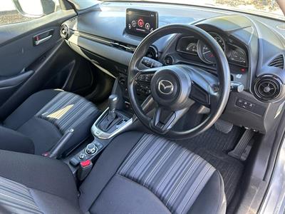 2021 Mazda 2 - Thumbnail