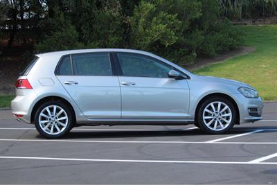 2013 Volkswagen Golf - Thumbnail