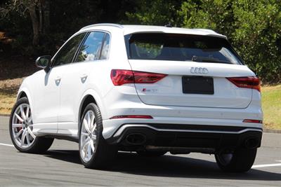 2022 Audi RS Q3 - Thumbnail
