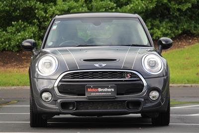 2017 Mini Cooper - Thumbnail
